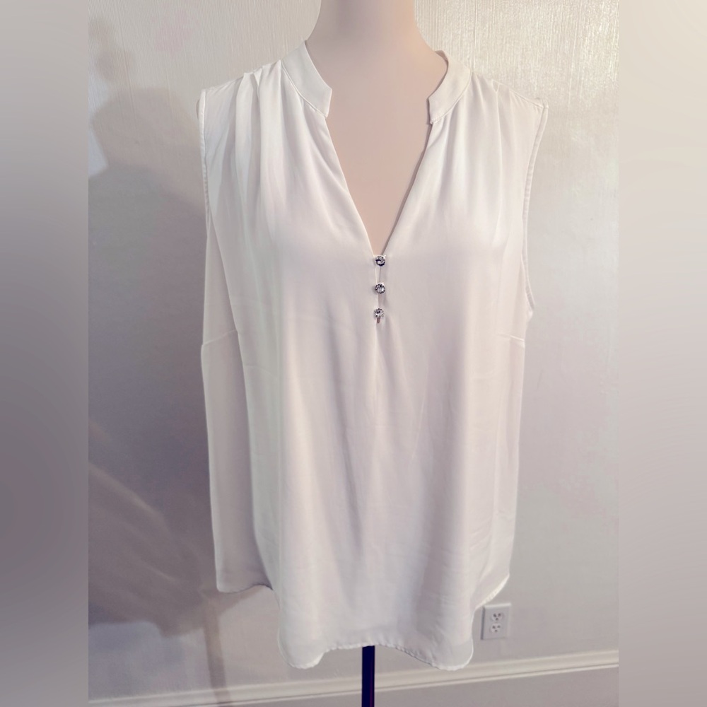 XL New York & Co White Sleeveless Blouse